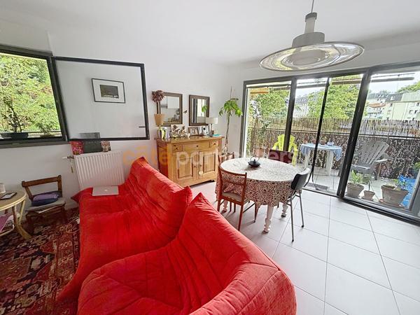 Vente
                Appartement47,58 m² - 2 Pièces -
                    BAYONNE (64100)