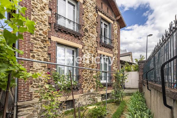 Maison
         3 pièces
        - 80 m² Exclusivité 436 800 € *