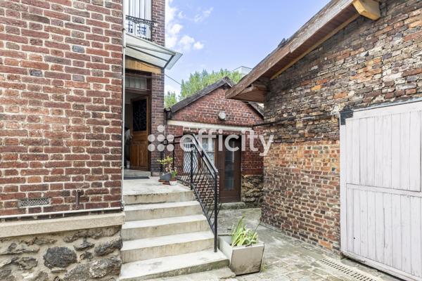 Maison
         3 pièces
        - 80 m² Exclusivité 436 800 € *