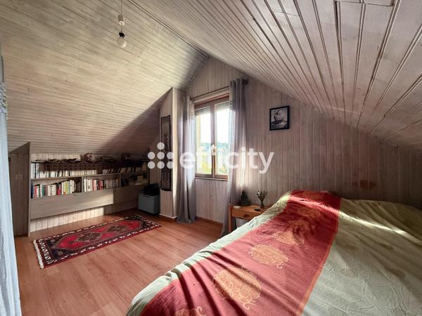 Maison 5 pièces - 111 m² Exclusivité efficity