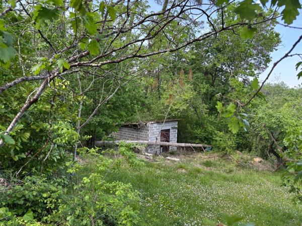 Grande maison familiale située dans un endroit calme, à proximité des commodités