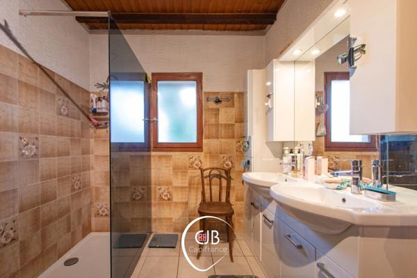 Maison aux Marches, 5 chambres et terrain d’1 hectare