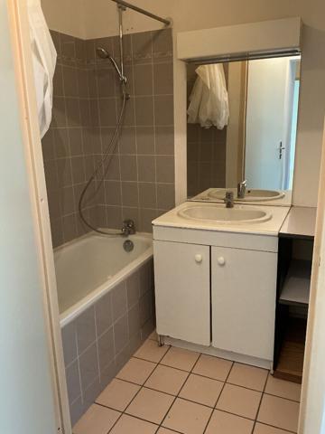APPARTEMENT F2 2EME ETAGE AVEC ASCENSEUR ROUEN QUARTIER ST MARC