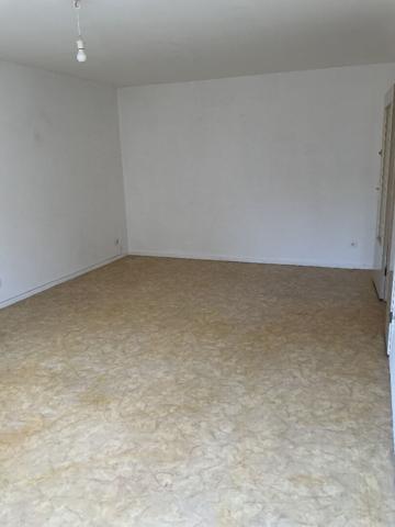 APPARTEMENT F2 2EME ETAGE AVEC ASCENSEUR ROUEN QUARTIER ST MARC