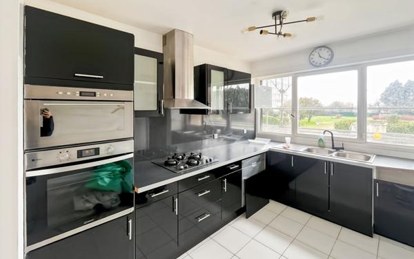 Appartement à vendre    4 pièces • 81,31 m2 Pontoise