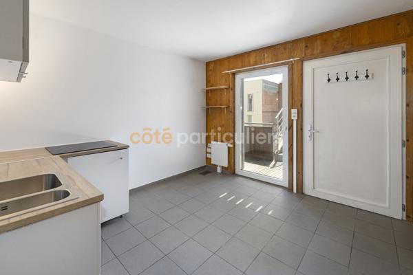 Vente
                Appartement27 m² - 2 Pièces -
                    IVRY SUR SEINE (94200)