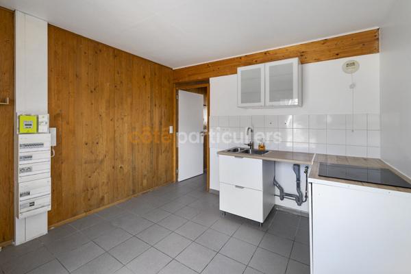 Vente
                Appartement27 m² - 2 Pièces -
                    IVRY SUR SEINE (94200)