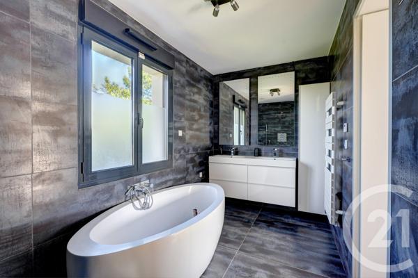 Maison à vendre  7 pièces - 159,25 m2 CHAMPAGNE AU MONT D OR - 69