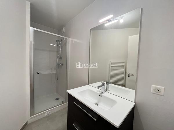 Location Appartement 4 pièces 89.18 m² - Courbevoie 92400