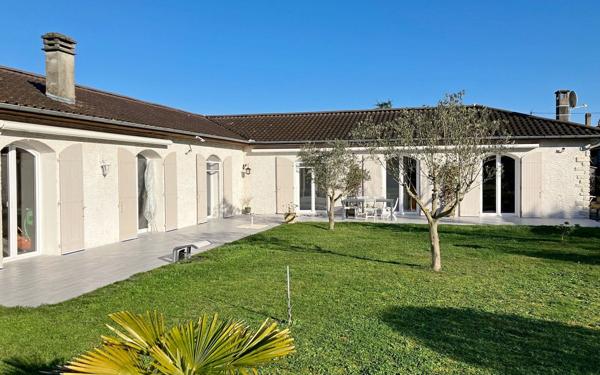 Maison à vendre    5 pièces •  Angoulême