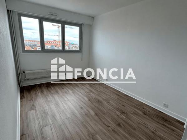 Location Appartement 3 pièces 64.9 m² - 55 RUE BONNABAUD RESIDENCE LE GALLIENI Clermont Ferrand 63000