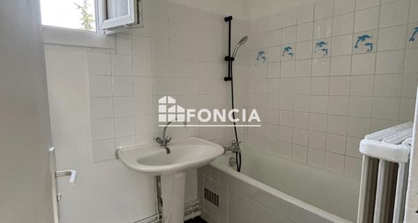 Location Appartement 3 pièces 62.28 m² - La Varenne St Hilaire 94210