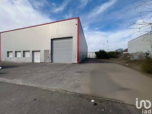 Atelier à vendre 700 m² Chevry-Cossigny