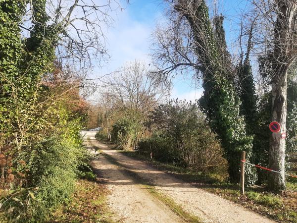 Terrain Vorges Les Pins 700 m2