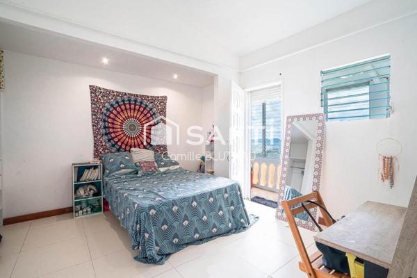 Villa T4 avec piscine, vue panoramique et terrain arboré