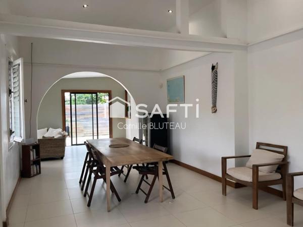 Villa T4 avec piscine, vue panoramique et terrain arboré