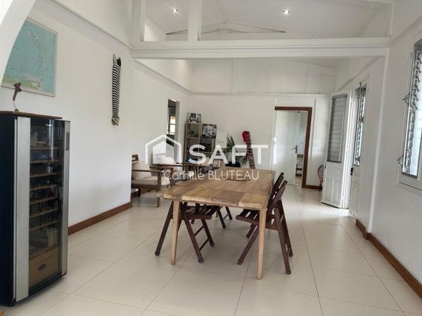 Villa T4 avec piscine, vue panoramique et terrain arboré