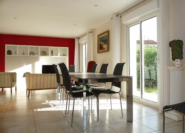 Maison à vendre    6 pièces •  Royan