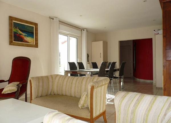 Maison à vendre    6 pièces •  Royan