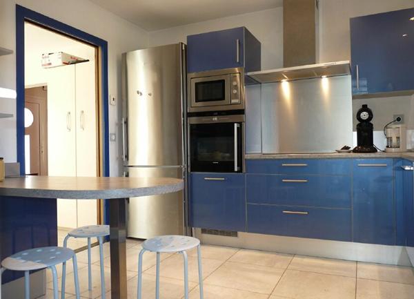 Maison à vendre    6 pièces •  Royan