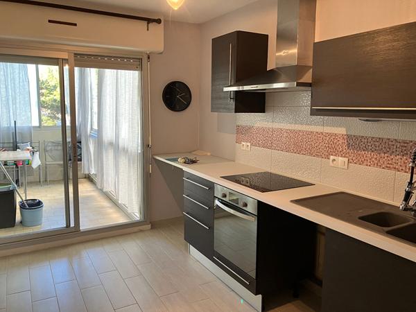 A vendre, appartement de 3 pièces,67m², à Royan proche du marché central !