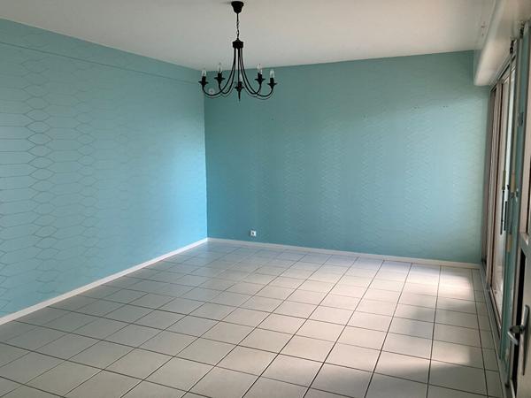 A vendre, appartement de 3 pièces,67m², à Royan proche du marché central !