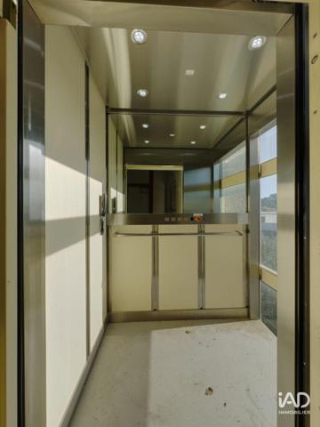 Murs commerciaux  à vendre 850 m² Nîmes-Saint-Césaire