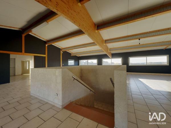 Murs commerciaux  à vendre 850 m² Nîmes-Saint-Césaire