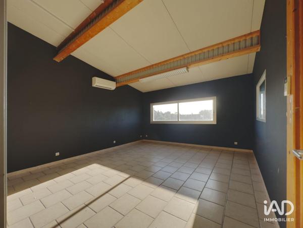 Murs commerciaux  à vendre 850 m² Nîmes-Saint-Césaire