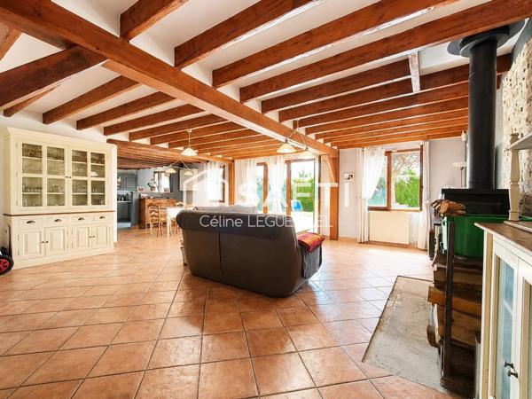 Maison de charme, volumes et fort potentiel