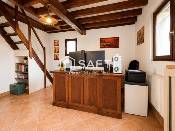 Maison de charme, volumes et fort potentiel