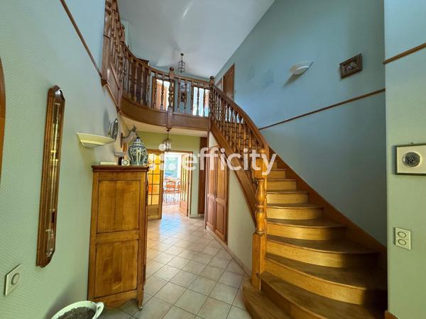 Maison 10 pièces - 235 m²