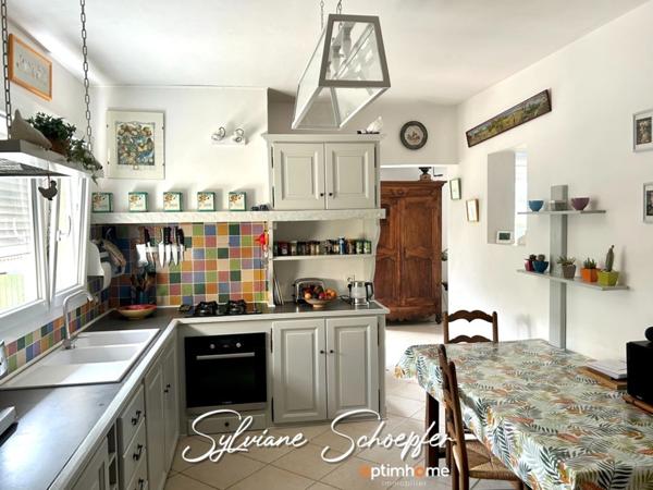 Maison 4 pièces pleine de charme avec jardin arboré et dépendances à vendre SAINT PAUL TROIS CHATEAUX (26)