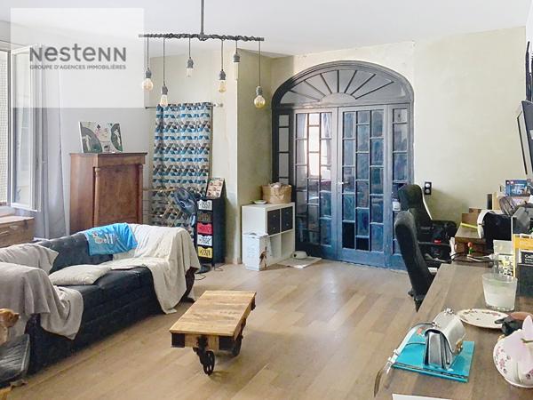 À vendre : Appartement spacieux de 4 pièces à Toulon, Champ de Mars avec chambre de bonne et cave