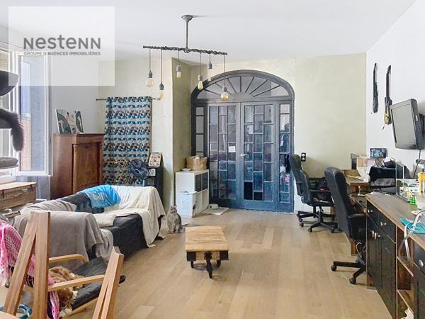 À vendre : Appartement spacieux de 4 pièces à Toulon, Champ de Mars avec chambre de bonne et cave