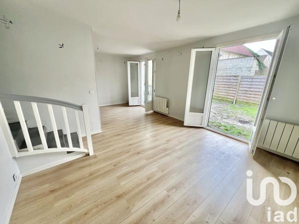 Maison traditionnelle 4 pièces de 71 m² à Verneuil-en-Halatte (60550)