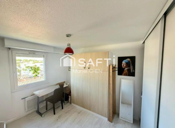 Mauguio centre T3 dernier étage terrasse parking