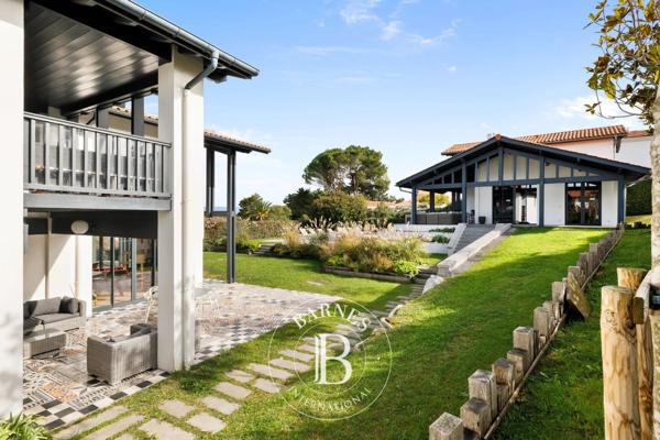 Saint-Jean-de-Luz, Maison 10 Chambres -  460 m² à vendre
