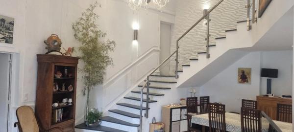 Eoures Maison principale de 5 pièces de 205 m2 sur un terrain de 2 039 m² avec piscine et une maison annexe de 49 m2 Eoures 13400