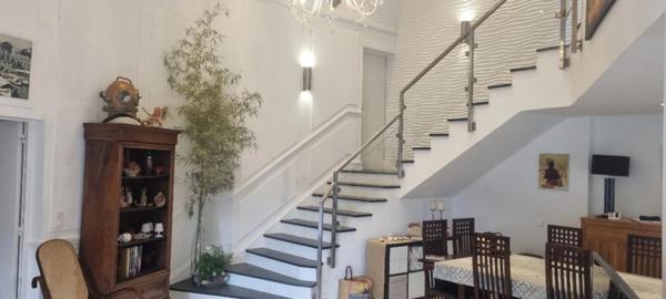 Eoures Maison principale de 5 pièces de 205 m2 sur un terrain de 2 039 m² avec piscine et une maison annexe de 49 m2 Eoures 13400