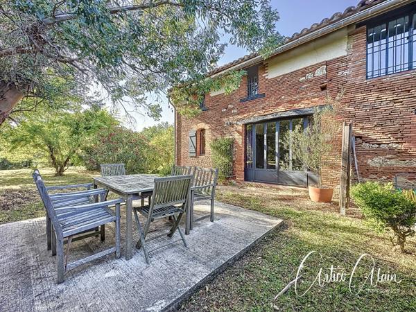Dpt Haute Garonne (31), à vendre proche de VILLEFRANCHE DE LAURAGAIS belle demeure et gîte