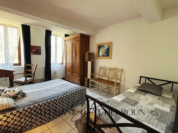 Maison  5 pièce(s) 180 m2