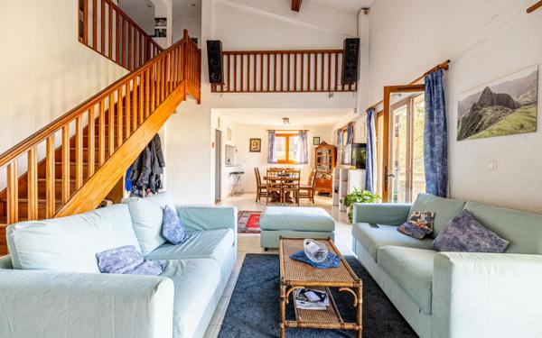 Maison à vendre    4 pièces • 104 m2 Colomars