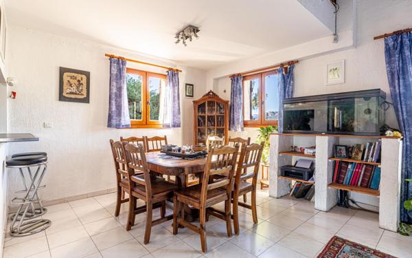 Maison à vendre    4 pièces • 104 m2 Colomars