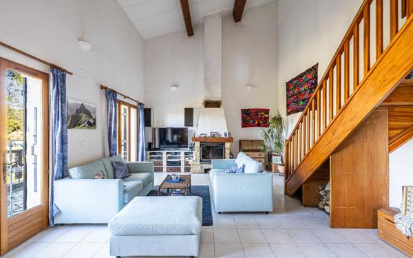 Maison à vendre    4 pièces • 104 m2 Colomars