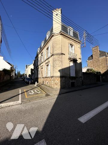 A VENDRE VANNES 56 BELLE MAISON DE VILLE 