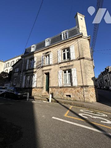 A VENDRE VANNES 56 BELLE MAISON DE VILLE 