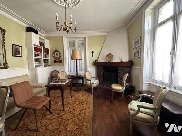 A VENDRE VANNES 56 BELLE MAISON DE VILLE 