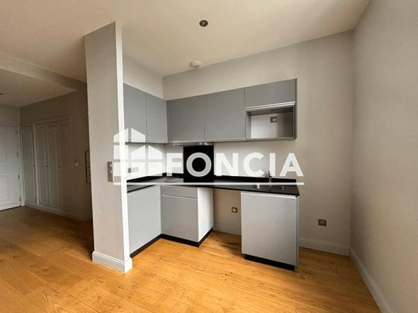 Location Appartement 2 pièces 42.17 m² - 8 RUE MARIE VIRGINIE VASLIN Blois 41000