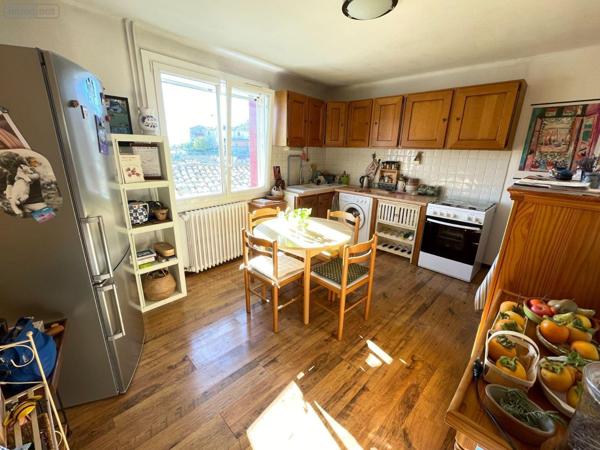 Maison de ville à vendre à Valensole dans les Alpes-de-Haute-Provence (04210), ref : 025/1920   
Centre ville